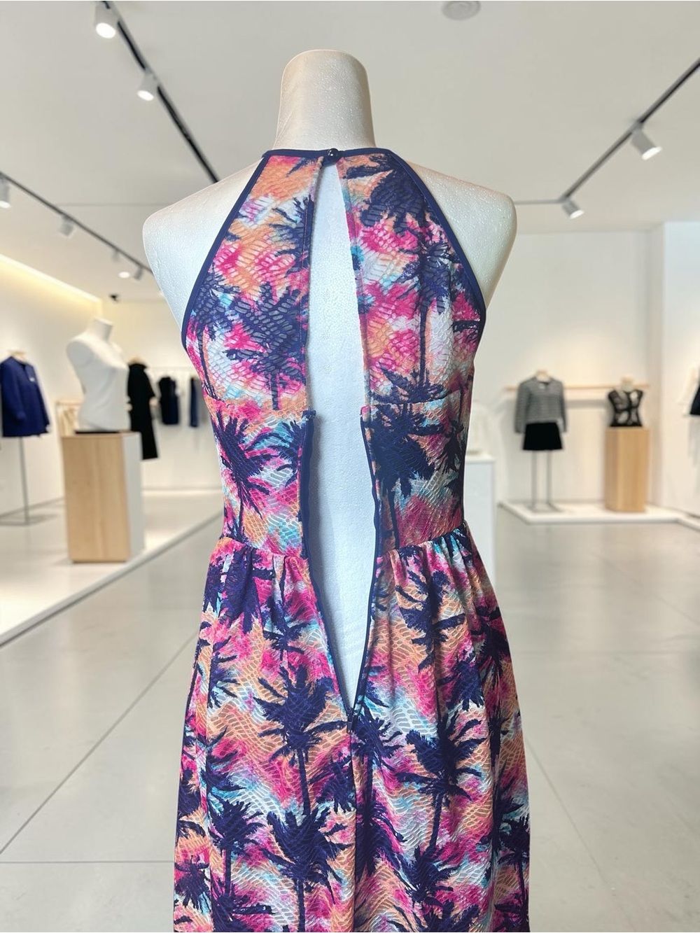 City Triangle XS Halter Fit & Flare Dress Floral Lined Back Zip Summer - Picture 6 of 12